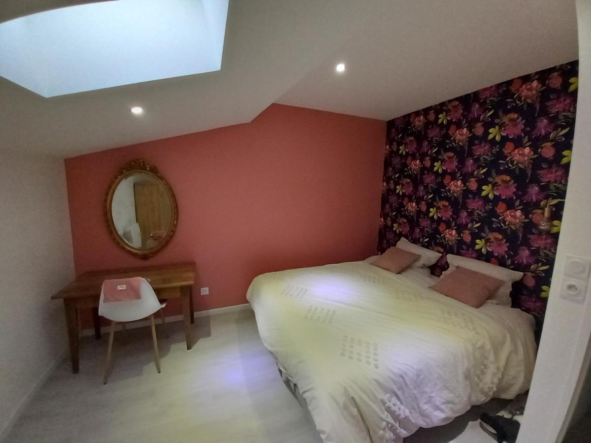 Tres Bel Appartement Condrieu Buitenkant foto